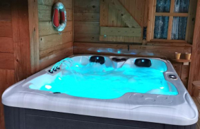 Au petit chalet avec son SPA - Escapade en amoureux !